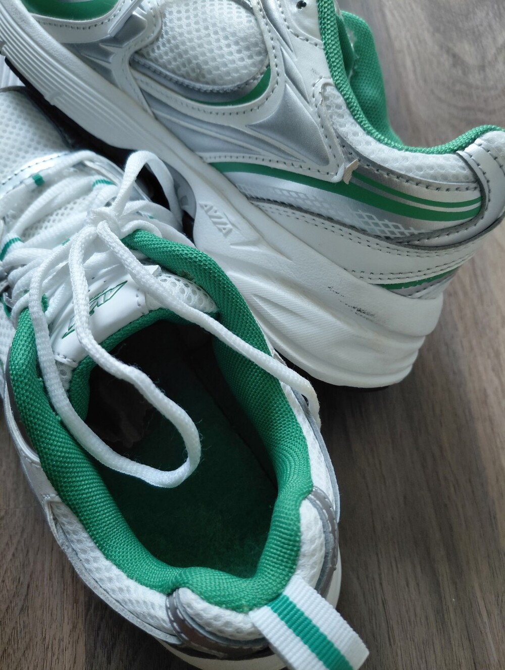 Avia White and Green Athletic Sneakers - Picture 6 of 7
